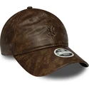 kapa-zaobljena-smeda-podesiv-9twenty-worn-pu-new-york-yankees-mlb-new-era