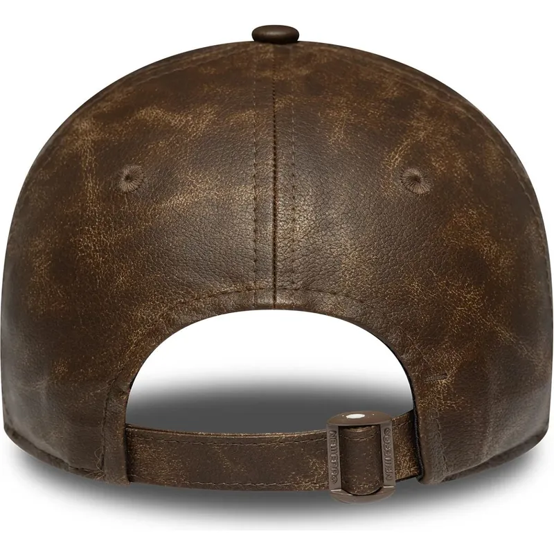 kapa-zaobljena-smeda-podesiv-9twenty-worn-pu-new-york-yankees-mlb-new-era