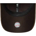 kapa-zaobljena-smeda-podesiv-9twenty-worn-pu-new-york-yankees-mlb-new-era