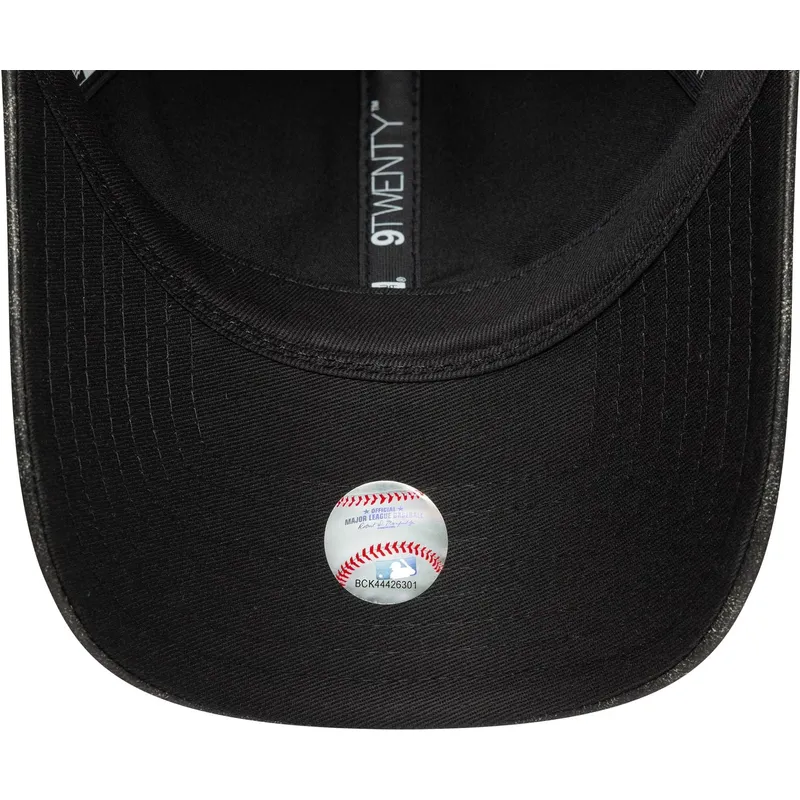cap-zaobljena-black-adjustable-strap-9twenty-worn-pu-new-york-yankees-mlb-new-era