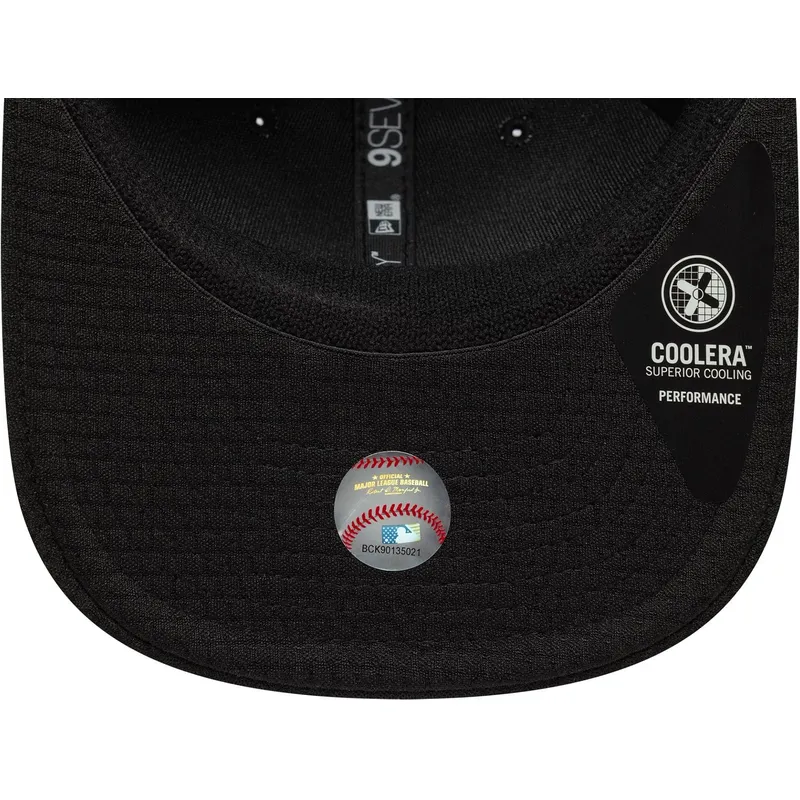 cap-zaobljena-black-snapback-9seventy-stretch-snap-mesh-flawless-new-york-yankees-mlb-new-era