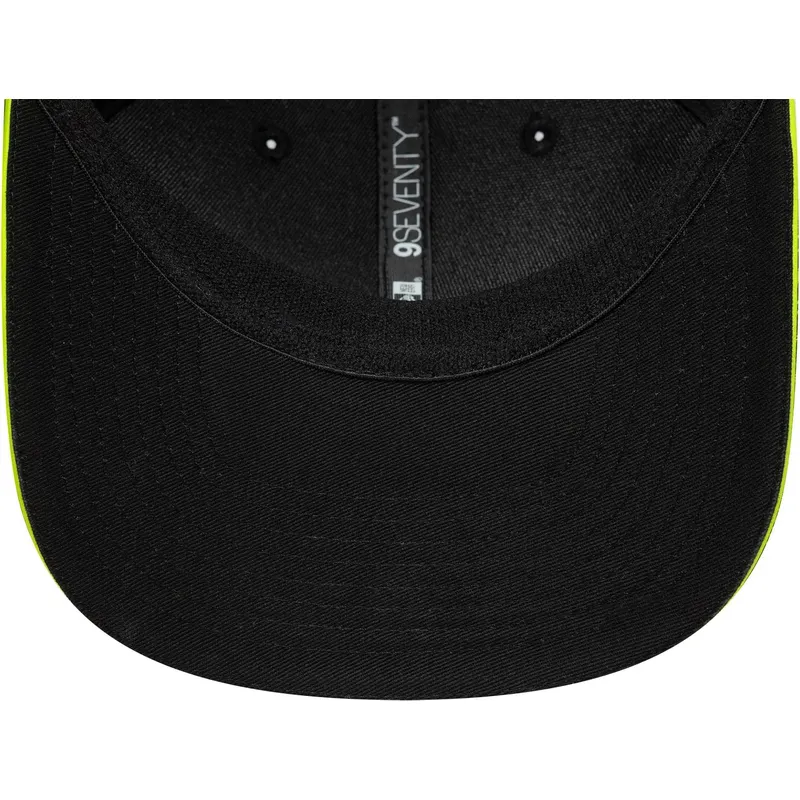 cap-zaobljena-black-snapback-9seventy-stretch-snap-all-over-print-valentino-rossi-vr46-motogp-new-era cap-zaobljena-black-snapback-9seventy-stretch-snap-all-over-print-valentino-rossi-vr46-motogp-new-era