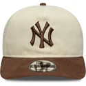 kapa-zaobljena-smeda-podesiv-9fifty-a-frame-suede-visor-new-york-yankees-mlb-new-era