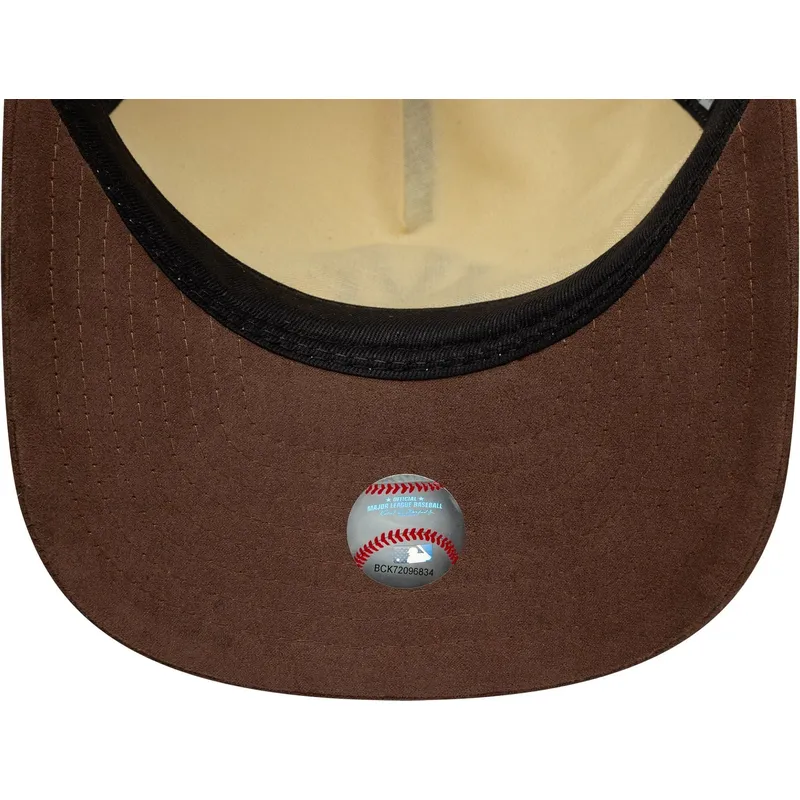 kapa-zaobljena-smeda-podesiv-9fifty-a-frame-suede-visor-new-york-yankees-mlb-new-era