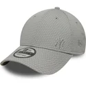 cap-zaobljena-gray-snapback-9forty-mesh-flawless-new-york-yankees-mlb-new-era