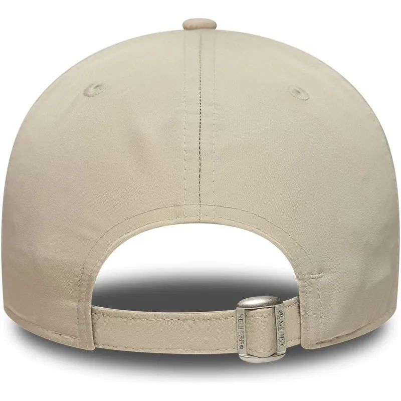 new-era-curved-brim-9forty-streetweear-associazione-sportiva-roma-serie-a-beige-adjustable-cap