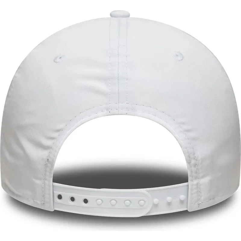 kapa-zaobljena-bijela-snapback-9forty-checkerboard-racing-bulls-f1-team-formula-1-new-era