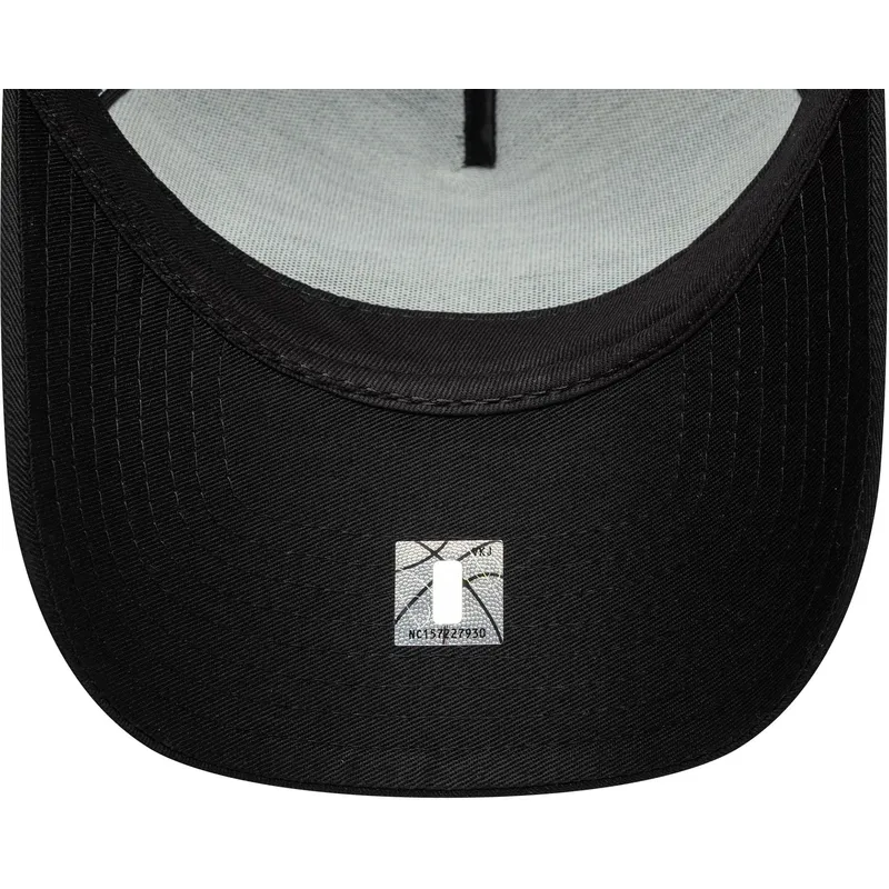 cap-zaobljena-black-snapback-9forty-e-frame-metallic-los-angeles-lakers-nba-new-era