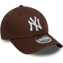 kapa-zaobljena-smeda-snapback-9forty-m-crown-new-york-yankees-mlb-new-era