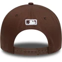 kapa-zaobljena-smeda-snapback-9forty-m-crown-new-york-yankees-mlb-new-era