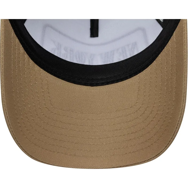 cap-zaobljena-brown-snapback-a-frame-frame-location-new-york-ciudades-y-playas-new-era