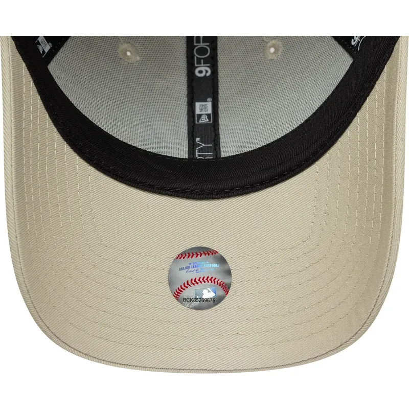 cap-zaobljena-beige-adjustable-strap-9forty-floral-icon-new-york-yankees-mlb-new-era