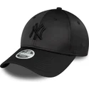 cap-zaobljena-black-snapback-9forty-satin-new-york-yankees-mlb-new-era