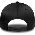 kapa-zaobljena-crna-snapback-9forty-satin-new-york-yankees-mlb-new-era