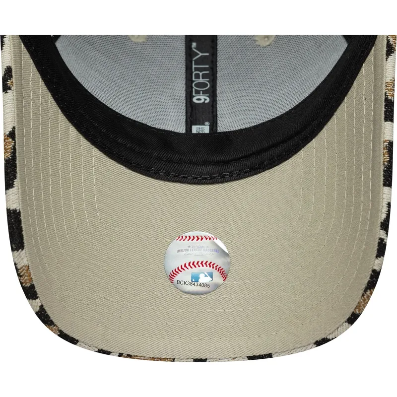 cap-zaobljena-leopard-adjustable-strap-9forty-midi-new-york-yankees-mlb-new-era