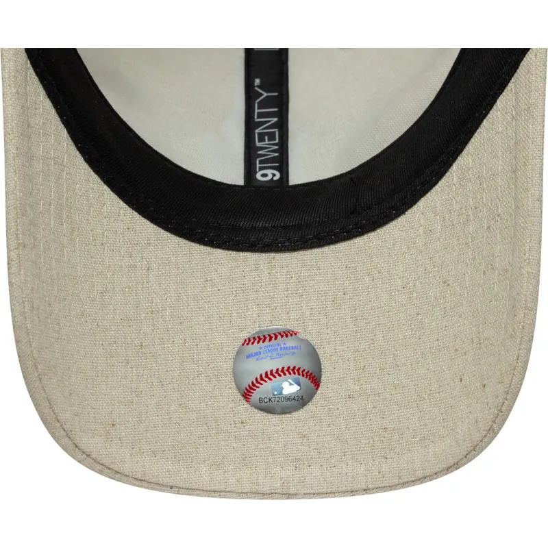 kapa-zaobljena-bez-podesiv-9twenty-linen-new-york-yankees-mlb-new-era