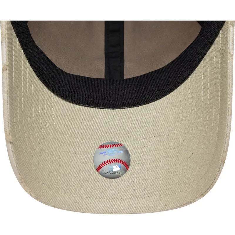 kapa-zaobljena-bez-podesiv-9twenty-img-floral-new-york-yankees-mlb-new-era