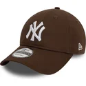 kapa-zaobljena-smeda-podesiv-9twenty-league-essential-new-york-yankees-mlb-new-era