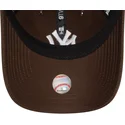 kapa-zaobljena-smeda-podesiv-9twenty-league-essential-new-york-yankees-mlb-new-era