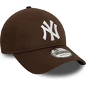 kapa-zaobljena-smeda-podesiv-9twenty-league-essential-new-york-yankees-mlb-new-era