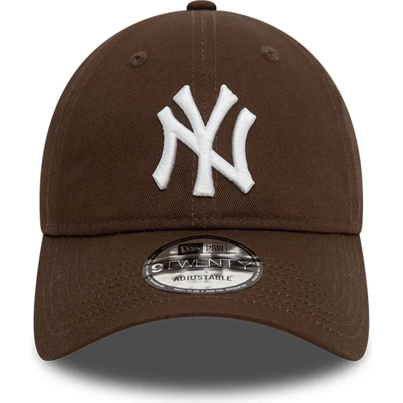 kapa-zaobljena-smeda-podesiv-9twenty-league-essential-new-york-yankees-mlb-new-era kapa-zaobljena-smeda-podesiv-9twenty-league-essential-new-york-yankees-mlb-new-era