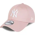 new-era-curved-brim-white-logo-9forty-league-essential-new-york-yankees-mlb-light-pink-adjustable-cap