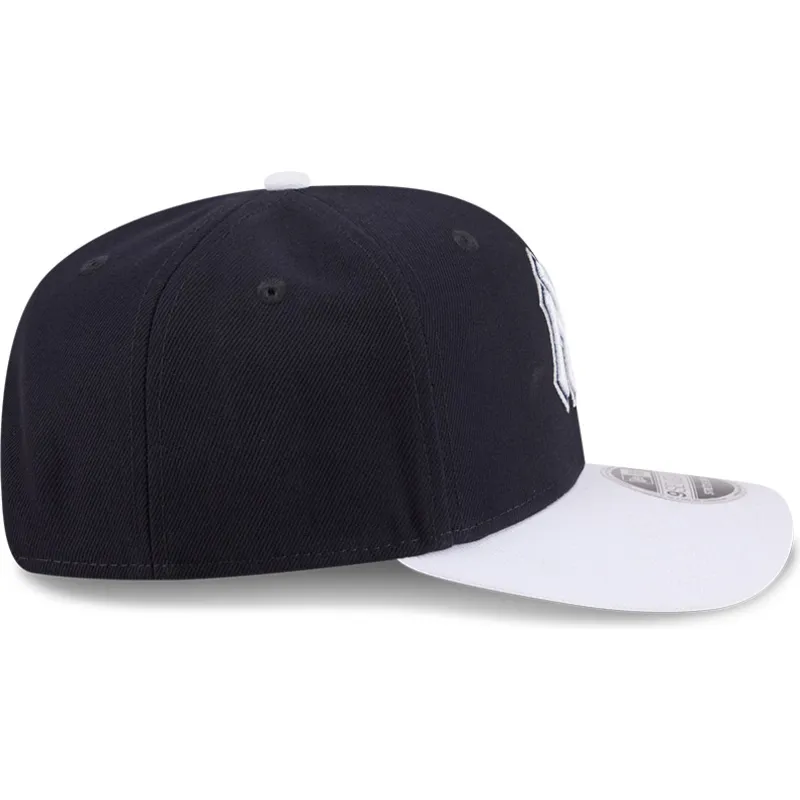 kapa-zaobljena-mornarsko-plava-snapback-9seventy-stretch-snap-flower-new-york-yankees-mlb-new-era