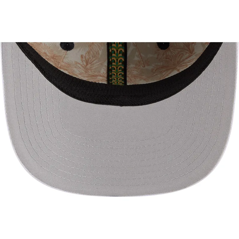 kapa-zaobljena-mornarsko-plava-snapback-9seventy-stretch-snap-flower-new-york-yankees-mlb-new-era