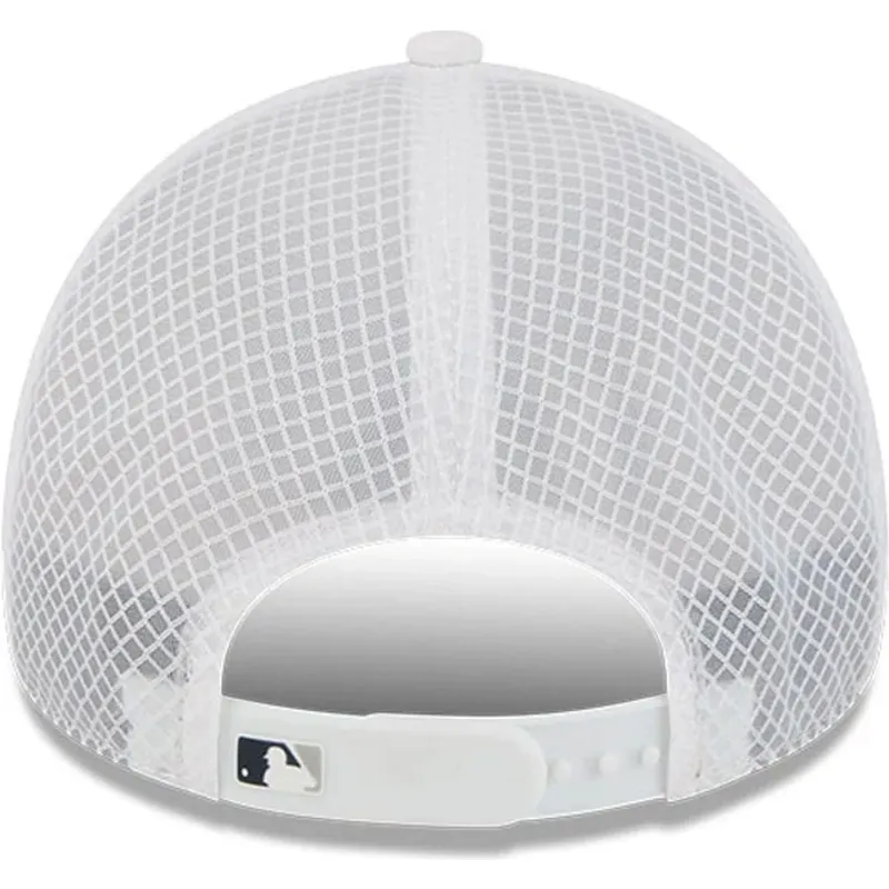 kape-zaobljena-bijela-snapback-9forty-apex-batting-practice-new-york-yankees-mlb-new-era