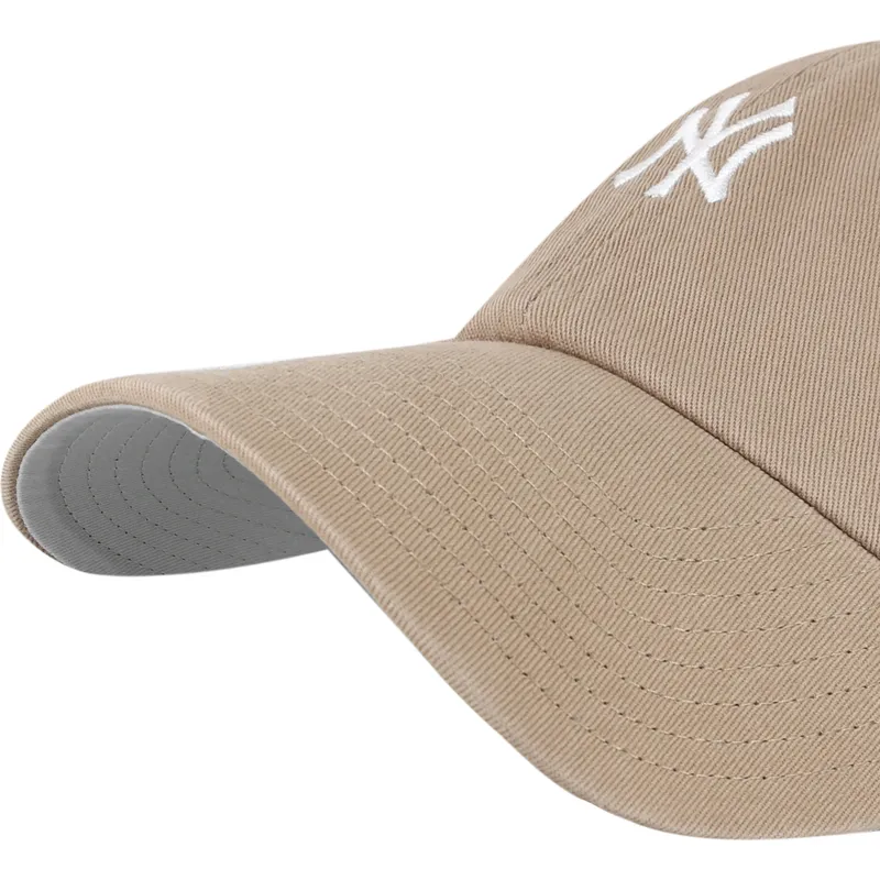 kapa-zaobljena-smeda-podesiv-clean-up-base-runner-new-york-yankees-mlb-47-brand