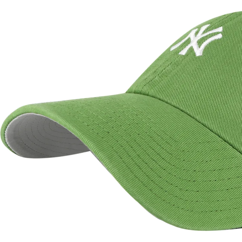 cap-zaobljena-green-adjustable-strap-clean-up-base-runner-fatigue-green-new-york-yankees-mlb-47-brand