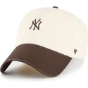 kapa-zaobljena-bez-podesiv-clean-up-base-runner-two-tone-new-york-yankees-mlb-47-brand