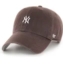 kapa-zaobljena-smeda-podesiv-clean-up-base-runner-mini-new-york-yankees-mlb-47-brand