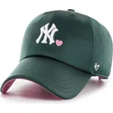 cap-zaobljena-green-adjustable-strap-clean-up-with-love-new-york-yankees-mlb-47-brand