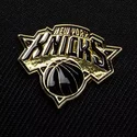 kape-zaobljena-crna-snapback-pinned-gold-pro-new-york-knicks-nba-mitchell-ness