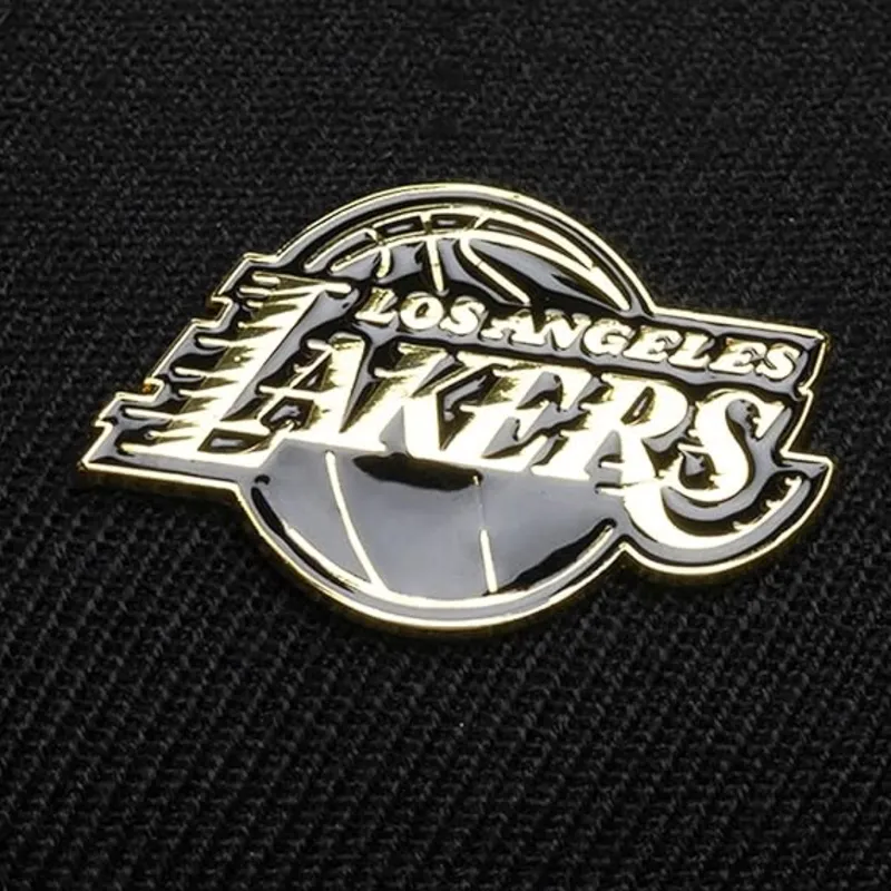 mitchell-ness-curved-brim-pinned-gold-pro-los-angeles-lakers-nba-black-snapback-cap