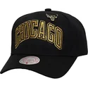 cap-zaobljena-black-snapback-pinned-gold-pro-chicago-bulls-nba-mitchell-ness