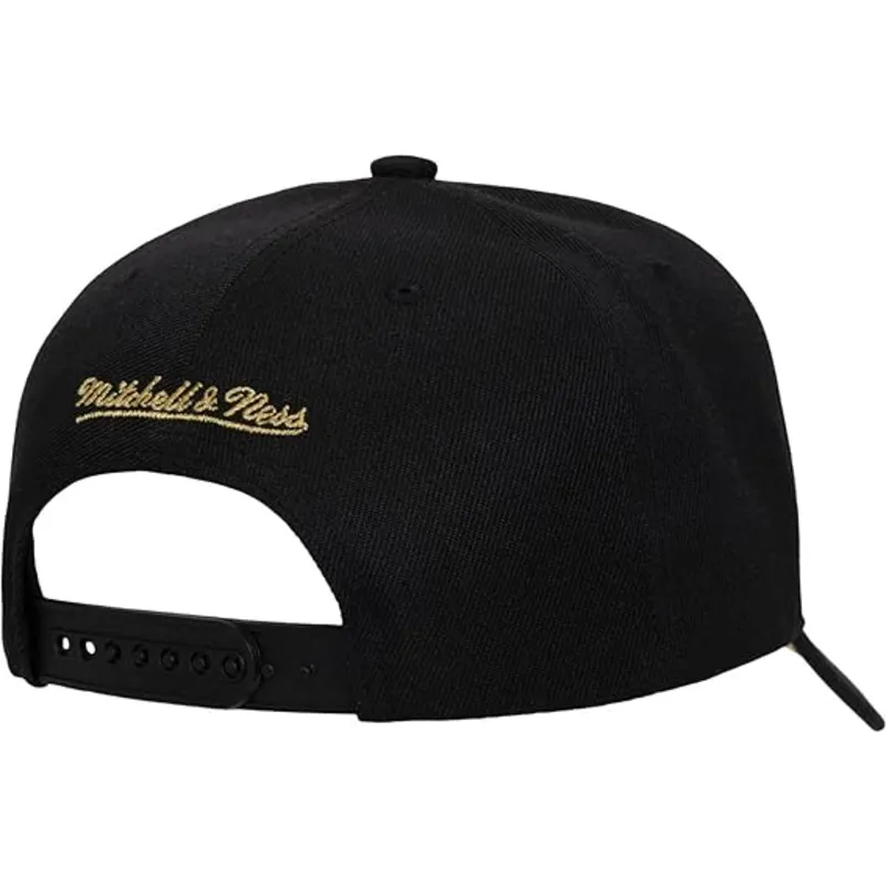 cap-zaobljena-black-snapback-pinned-gold-pro-chicago-bulls-nba-mitchell-ness