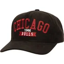 kapa-zaobljena-crna-snapback-shady-suede-pro-chicago-bulls-nba-mitchell-ness
