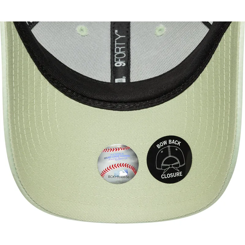 kape-zaobljena-zelena-podesiva-traka-9forty-bow-back-satin-los-angeles-dodgers-mlb-new-era