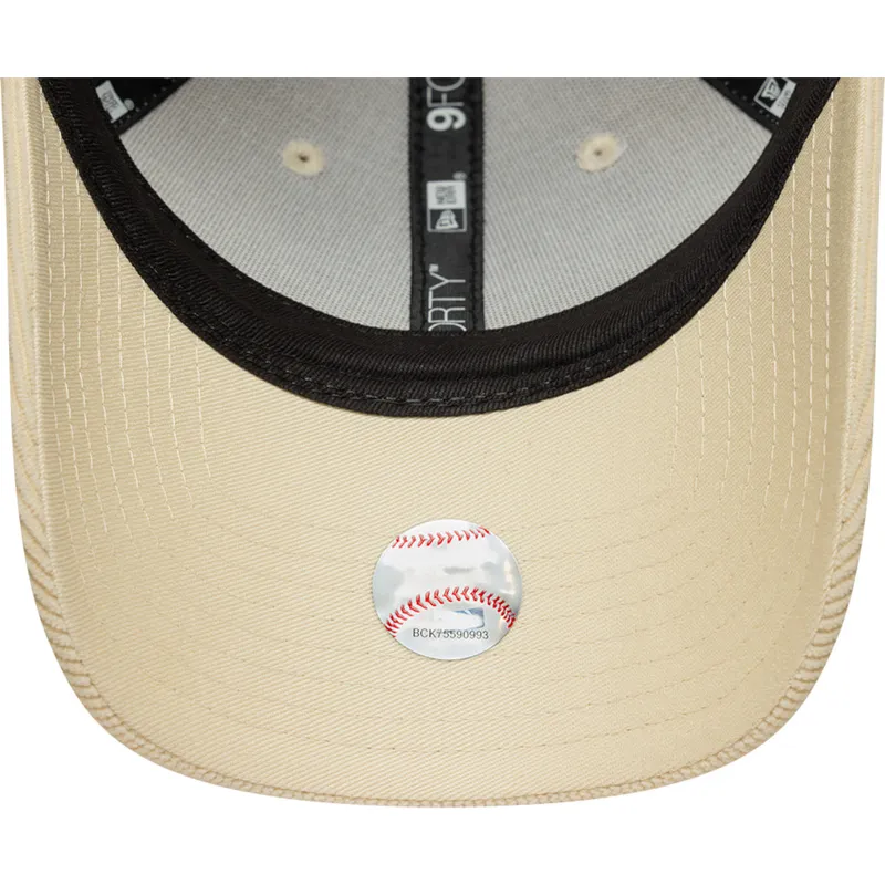 cap-zaobljena-beige-adjustable-strap-9forty-mini-cord-new-york-yankees-mlb-new-era cap-zaobljena-beige-adjustable-strap-9forty-mini-cord-new-york-yankees-mlb-new-era