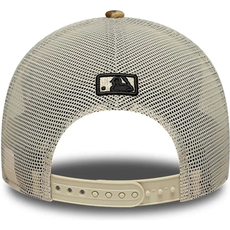 cap-zaobljena-leopard-snapback-9forty-m-crown-a-frame-leopard-new-york-yankees-mlb-new-era