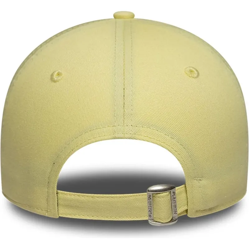 kapa-zaobljena-zuta-podesiv-9twenty-league-essential-midi-new-york-yankees-mlb-new-era