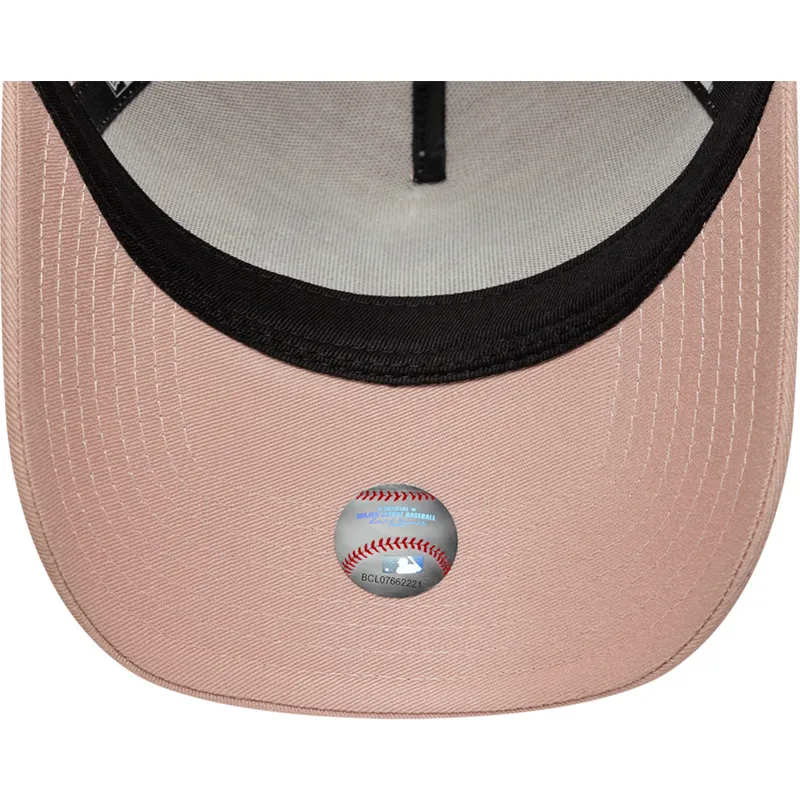 kapa-zaobljena-ruzicasta-snapback-9forty-a-frame-floral-new-york-yankees-mlb-new-era kapa-zaobljena-ruzicasta-snapback-9forty-a-frame-floral-new-york-yankees-mlb-new-era