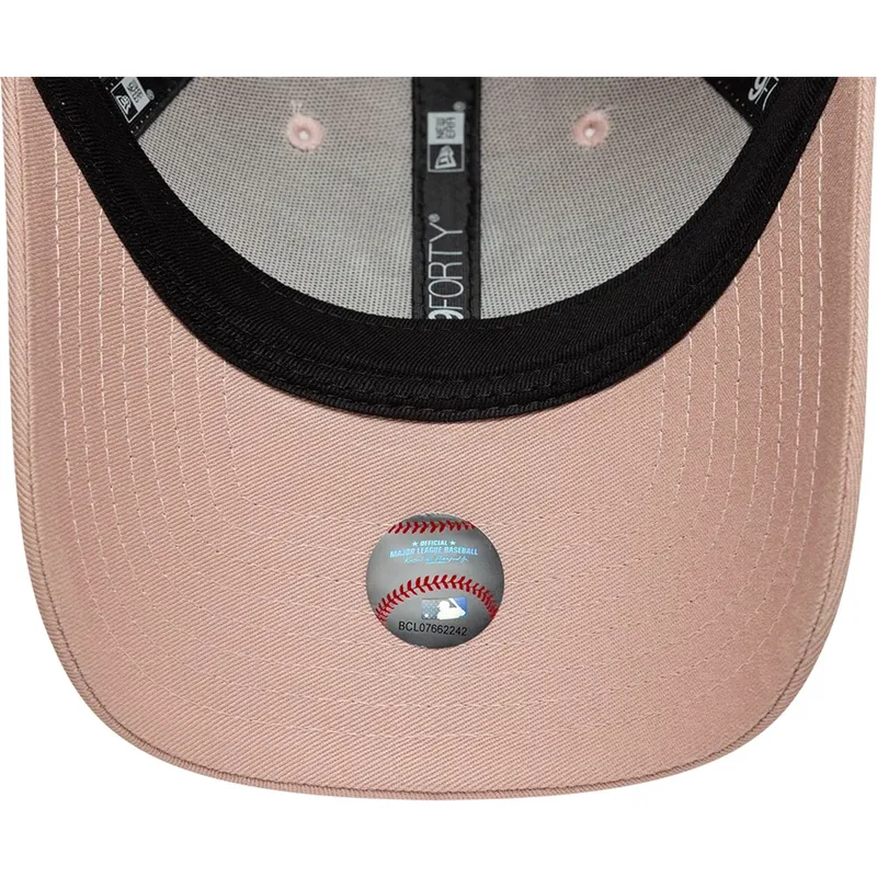 cap-zaobljena-pink-adjustable-strap-9forty-league-essential-new-york-yankees-mlb-new-era