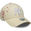 new-era-curved-brim-women-9forty-floral-icon-side-new-york-yankees-mlb-beige-adjustable-cap