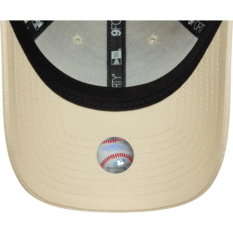 kapa-zaobljena-bez-podesiv-9forty-floral-icon-side-new-york-yankees-mlb-new-era