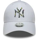 cap-zaobljena-white-adjustable-strap-9forty-floral-infill-new-york-yankees-mlb-new-era