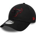 kapa-zaobljena-crna-podesiv-9forty-team-outline-chicago-bulls-nba-new-era