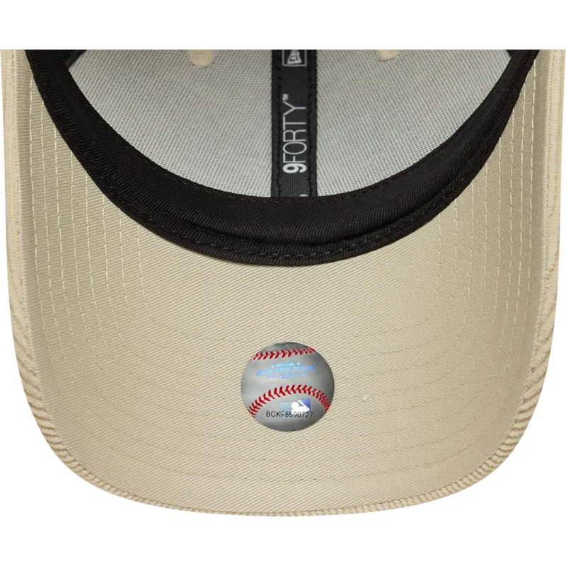 new-era-curved-brim-9forty-soft-cord-new-york-mets-mlb-beige-adjustable-cap